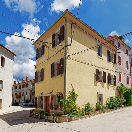 Apartments Viola By Rent Istria Momjan Extérieur photo