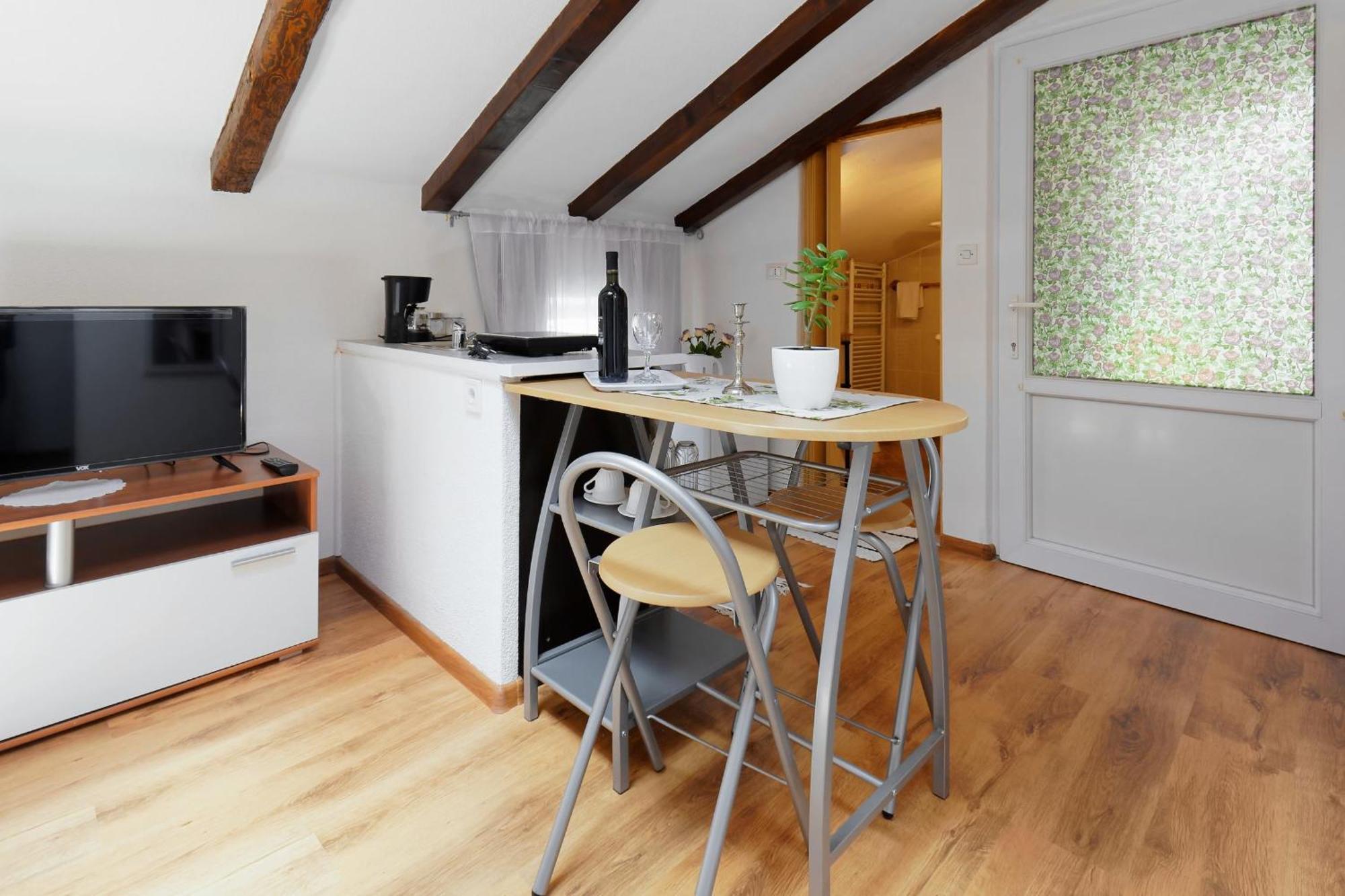 Apartments Viola By Rent Istria Momjan Extérieur photo