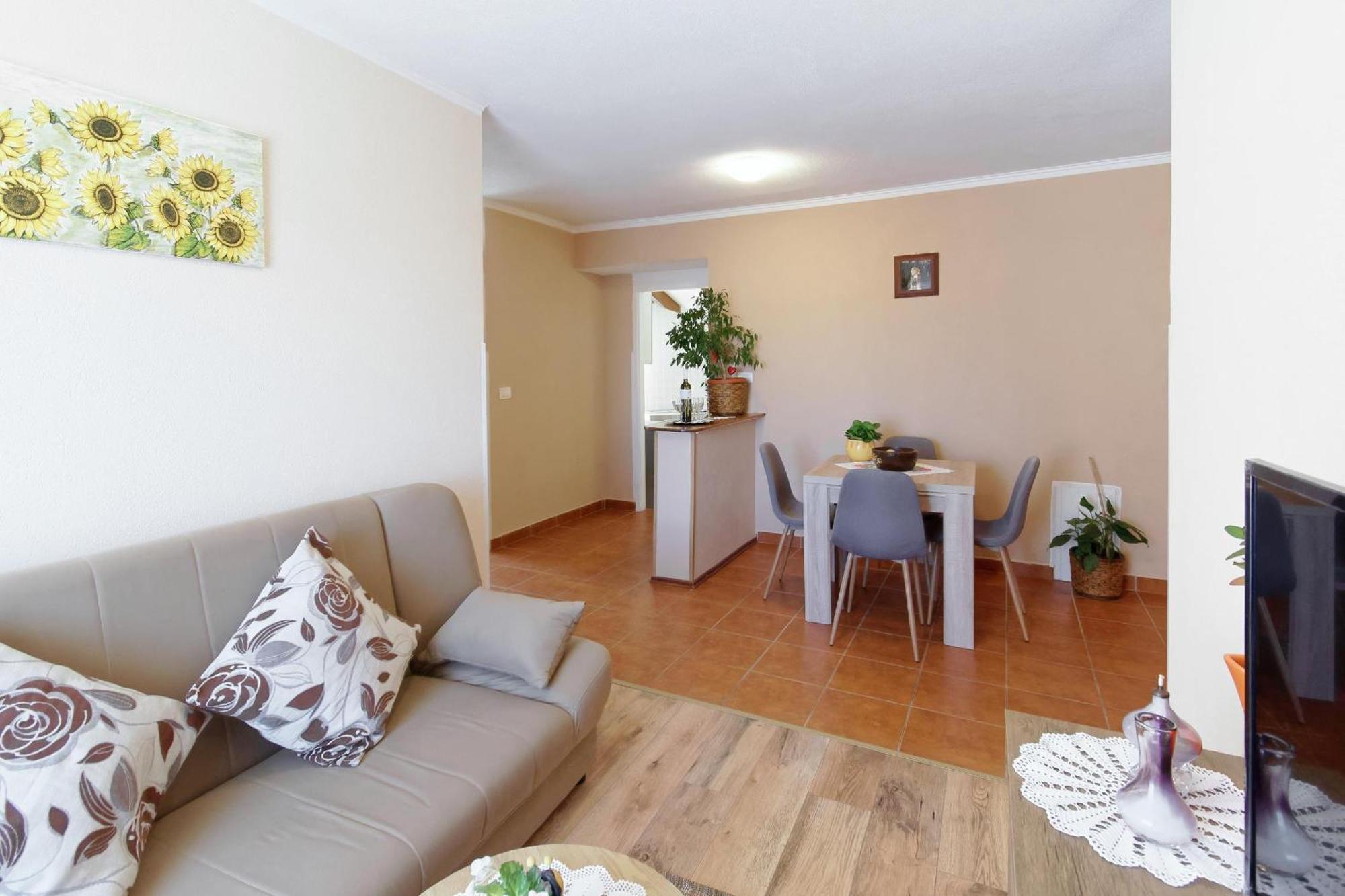 Apartments Viola By Rent Istria Momjan Extérieur photo
