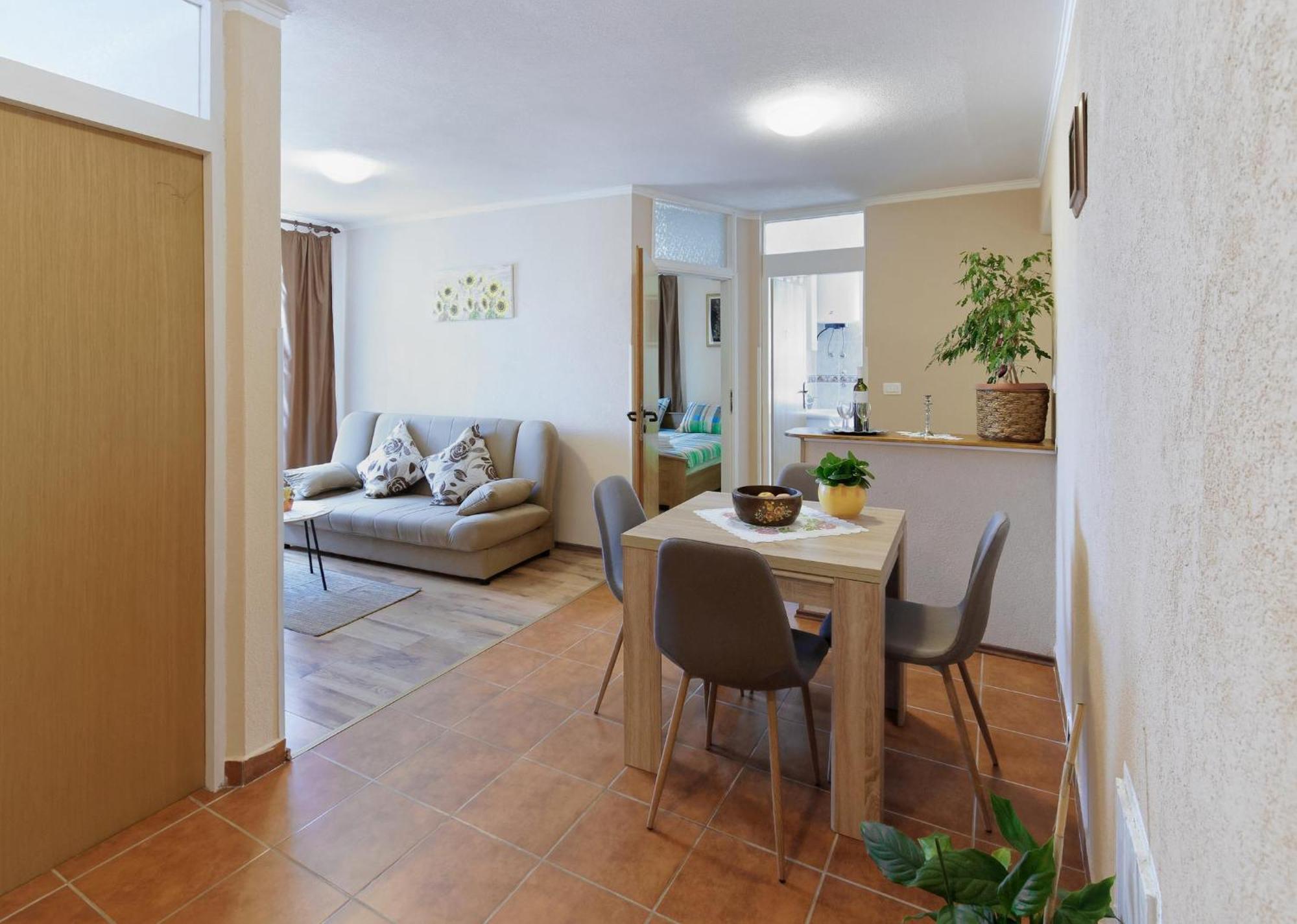 Apartments Viola By Rent Istria Momjan Extérieur photo